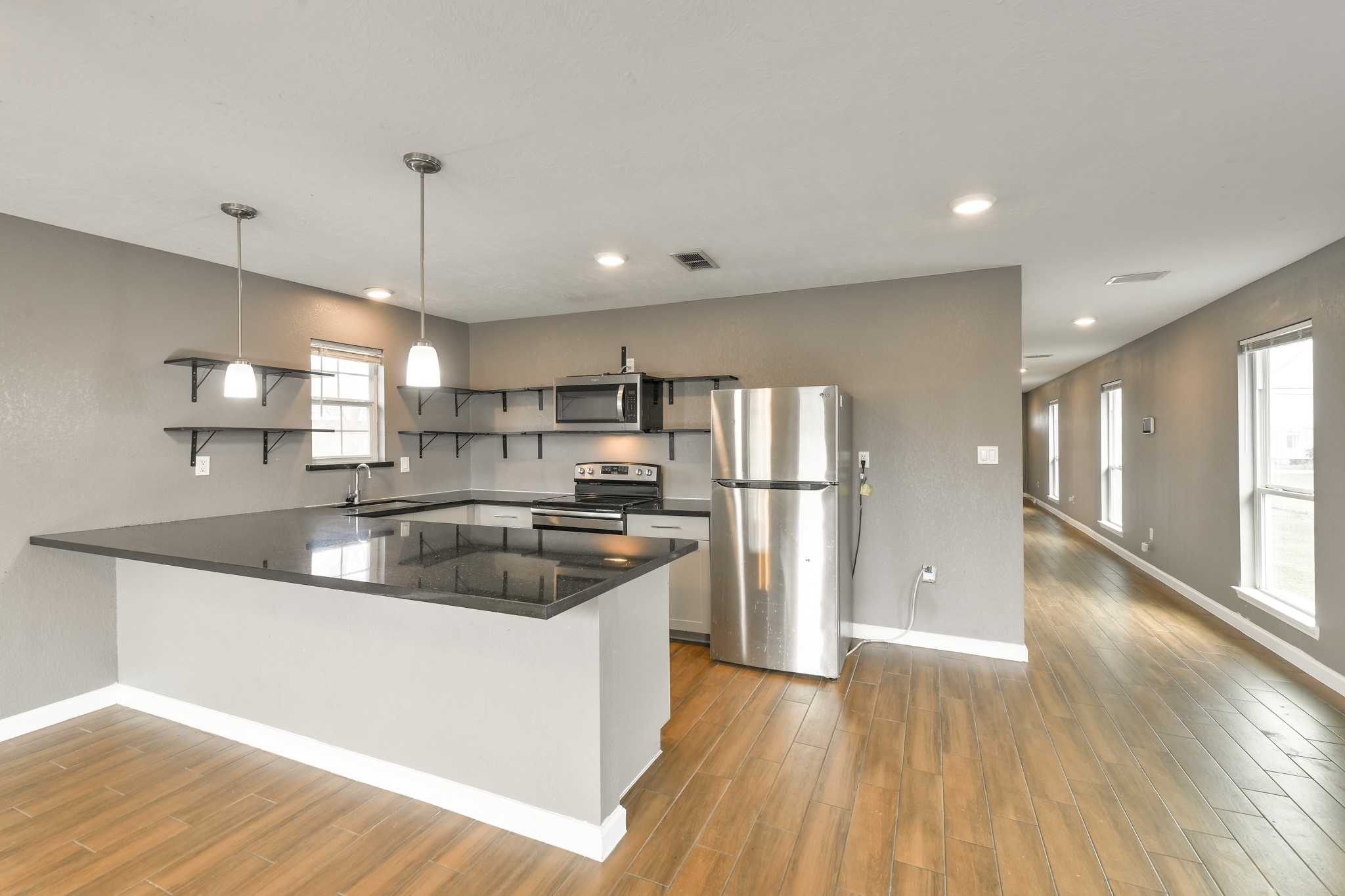 1210 Airline North Rosharon, TX 77583 - Photo 10 of 20 kitchen