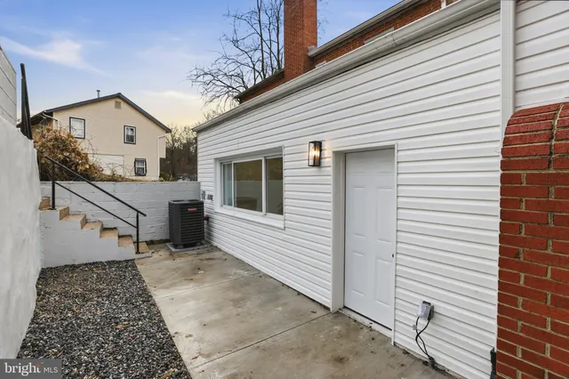 $397,900 | 5301 67th Avenue, Riverdale, MD 20737