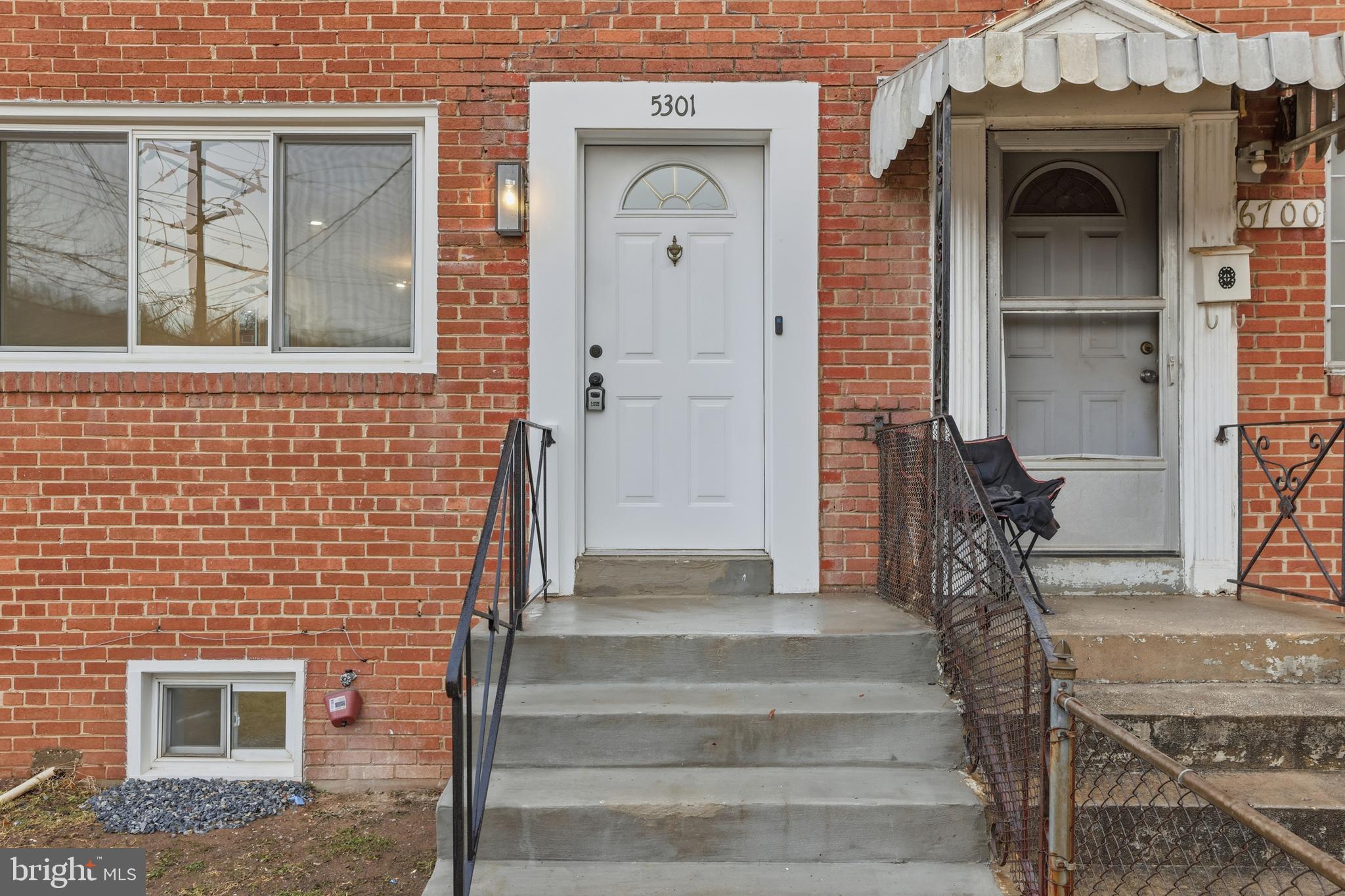 5301 67th Avenue Riverdale, MD 20737 - Photo 3 of 28