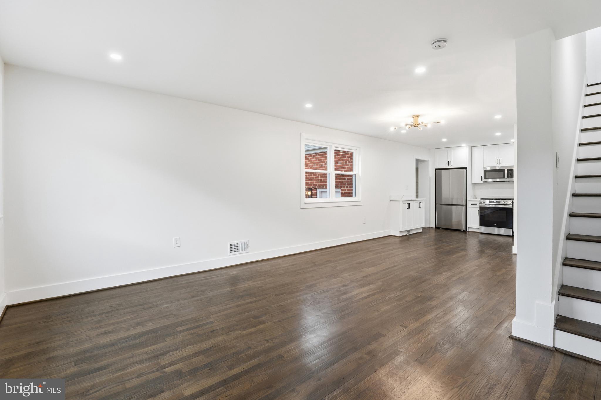 5301 67th Avenue Riverdale, MD 20737 - Photo 5 of 28