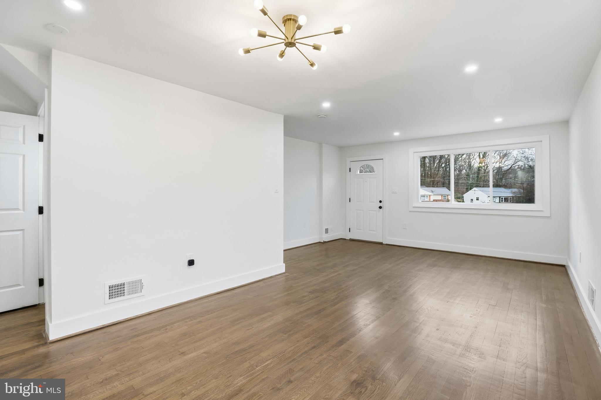 5301 67th Avenue Riverdale, MD 20737 - Photo 6 of 28