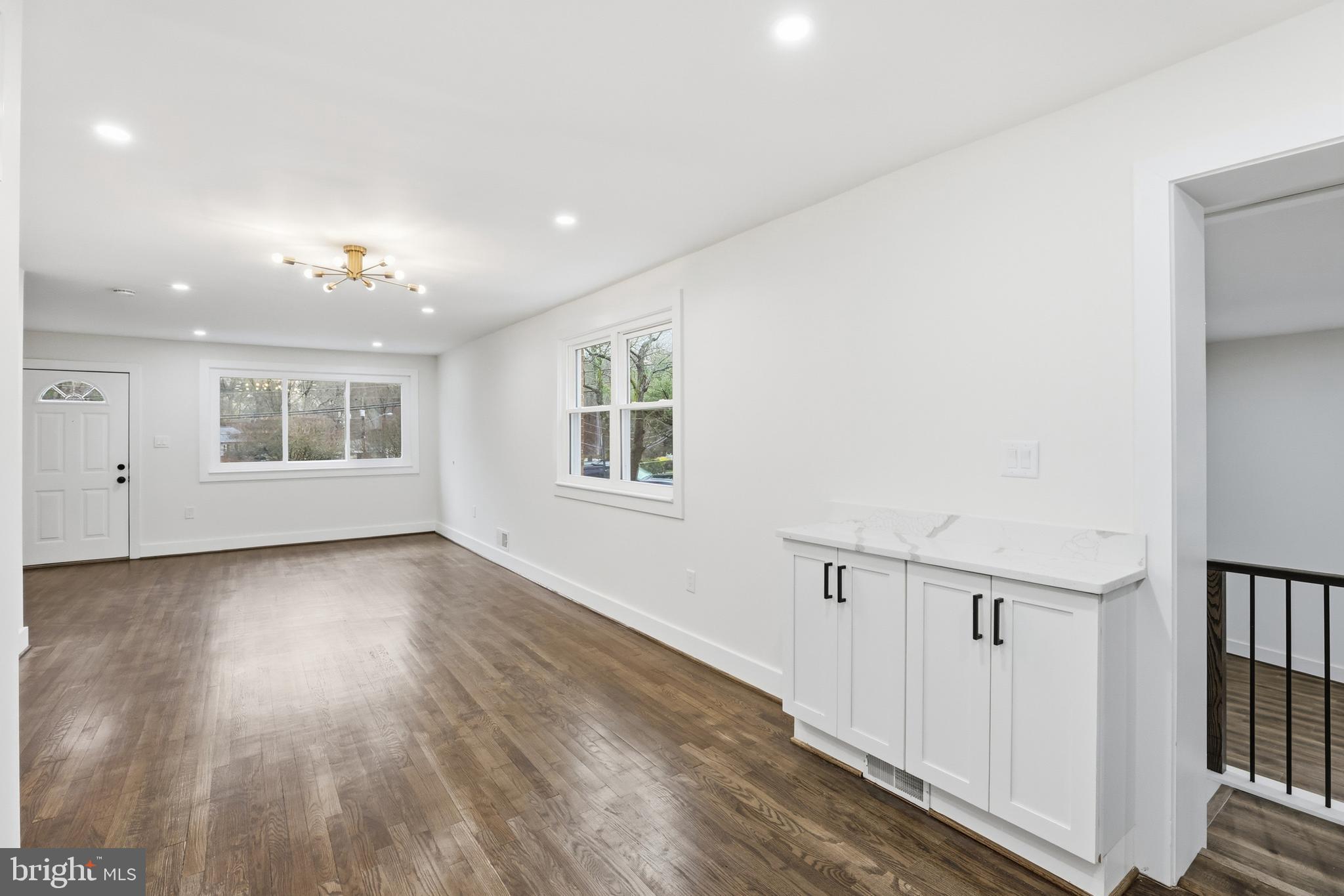 5301 67th Avenue Riverdale, MD 20737 - Photo 7 of 28