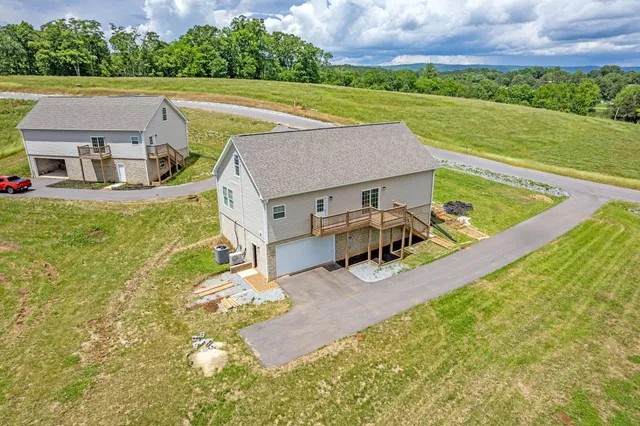 $429,000 | 155 Waters Edge Drive, Spring City, TN 37381