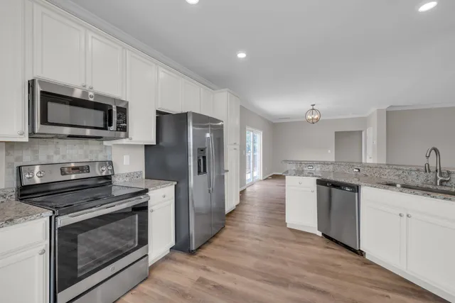 $429,000 | 155 Waters Edge Drive, Spring City, TN 37381