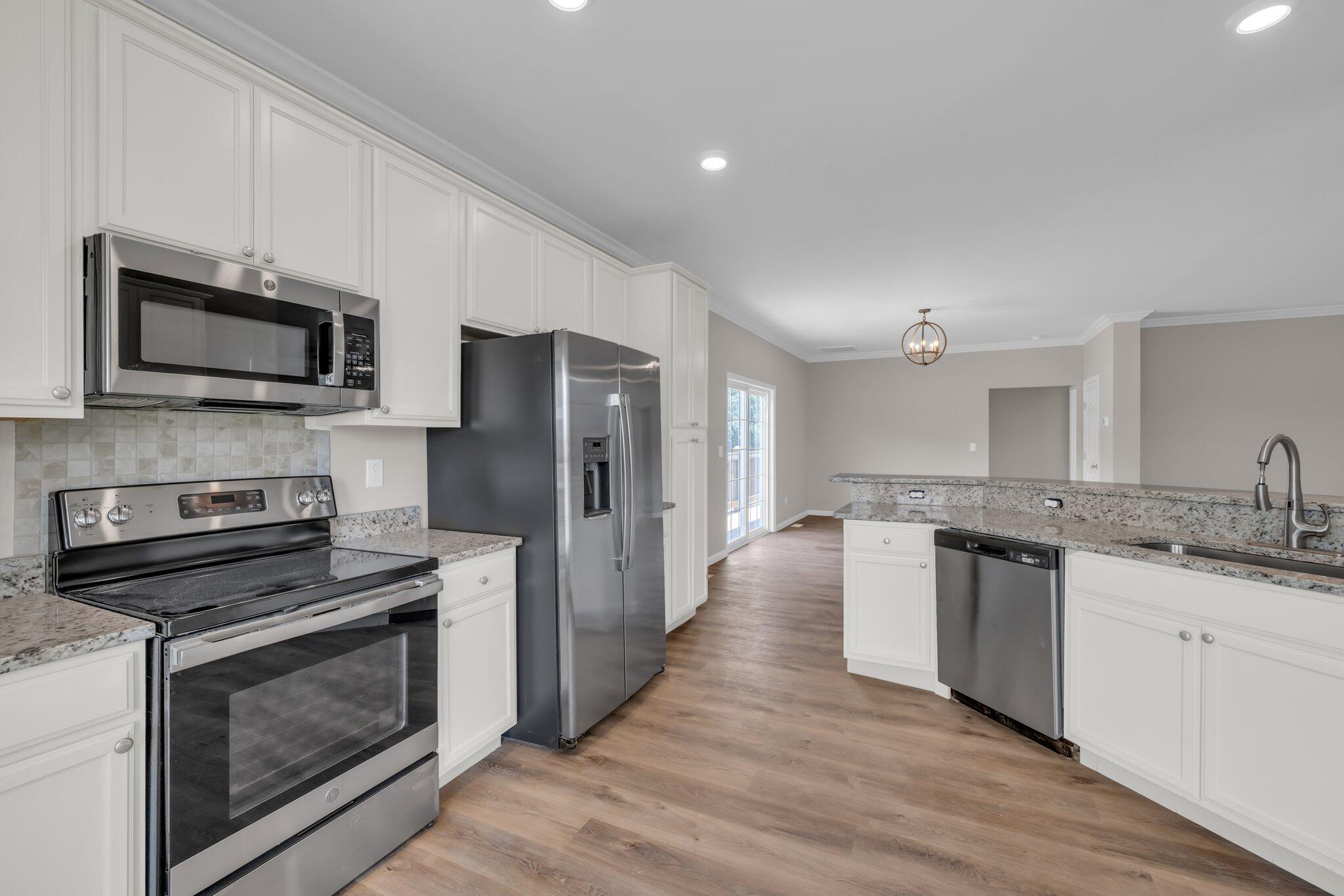 155 Waters Edge Drive Spring City, TN 37381 - Photo 10 of 44 13-web-or-mls-155-waters-edge-dr