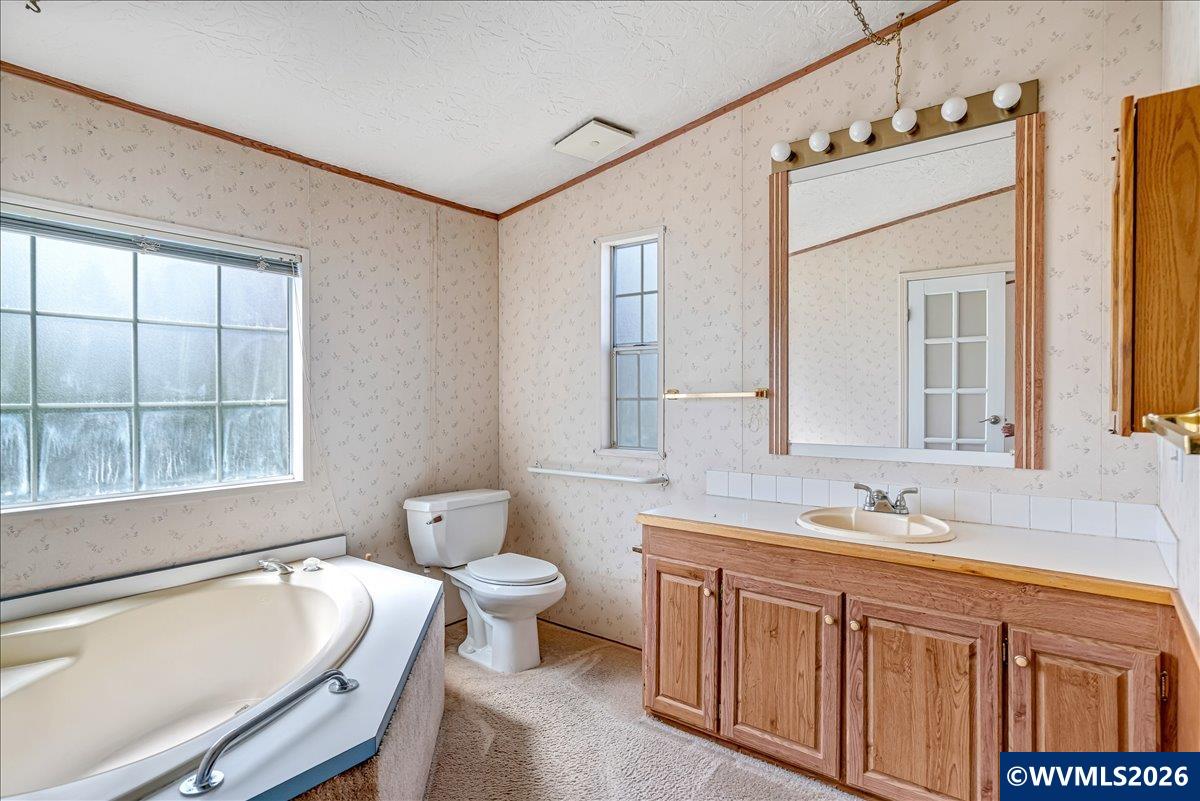 5422 Portland Road Northeast, Unit 102 Salem, OR 97305 - Photo 17 of 37