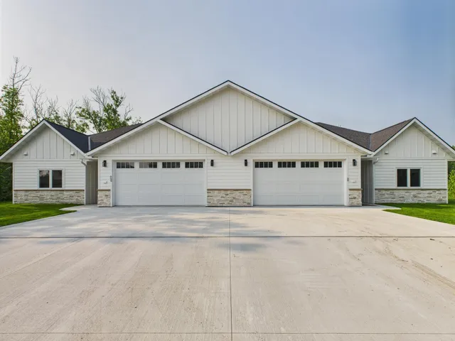 $374,000 | Tbd Elm Drive, Warroad, MN 56763