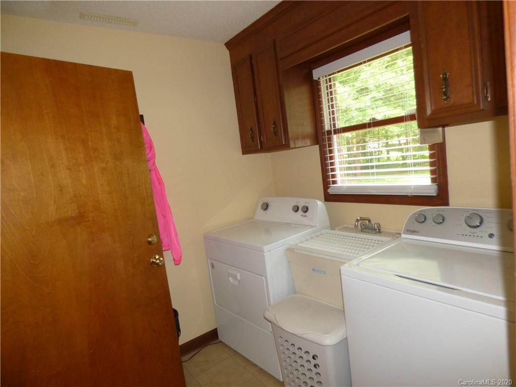 902 Pine Forest Road Charlotte, NC 28214 - Photo 11 of 21 Gallery Image 11