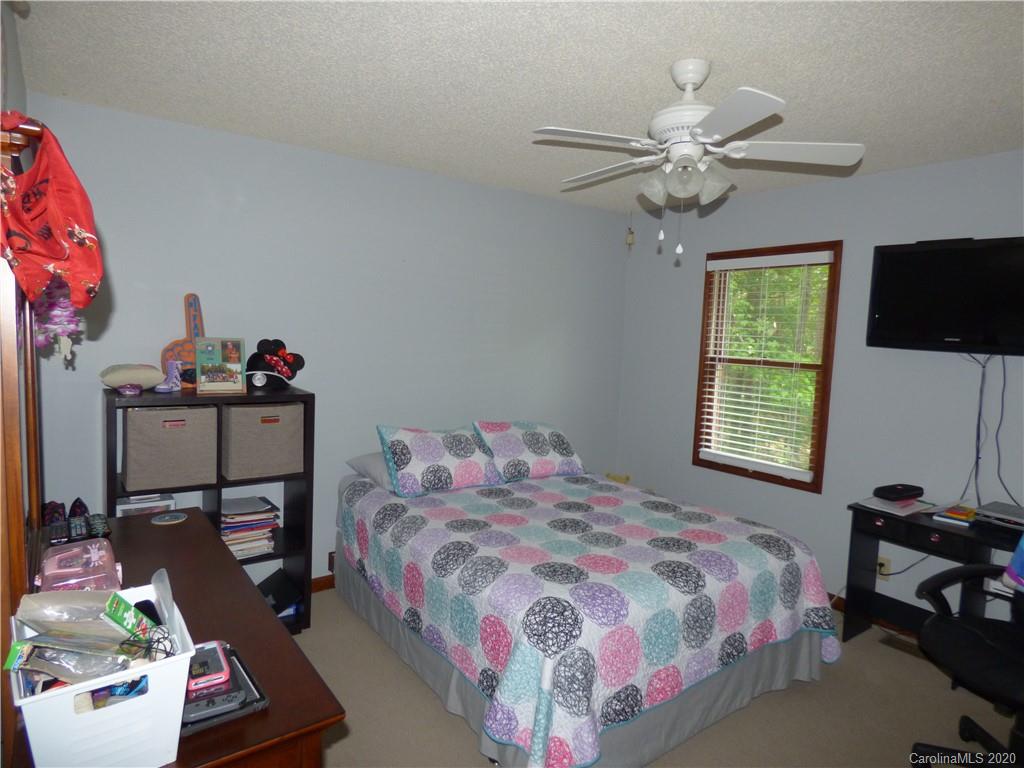 902 Pine Forest Road Charlotte, NC 28214 - Photo 12 of 21 Gallery Image 12