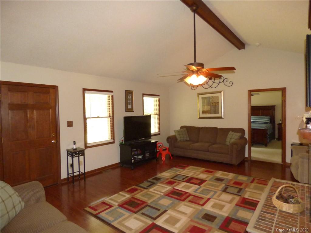 902 Pine Forest Road Charlotte, NC 28214 - Photo 7 of 21 Gallery Image 7