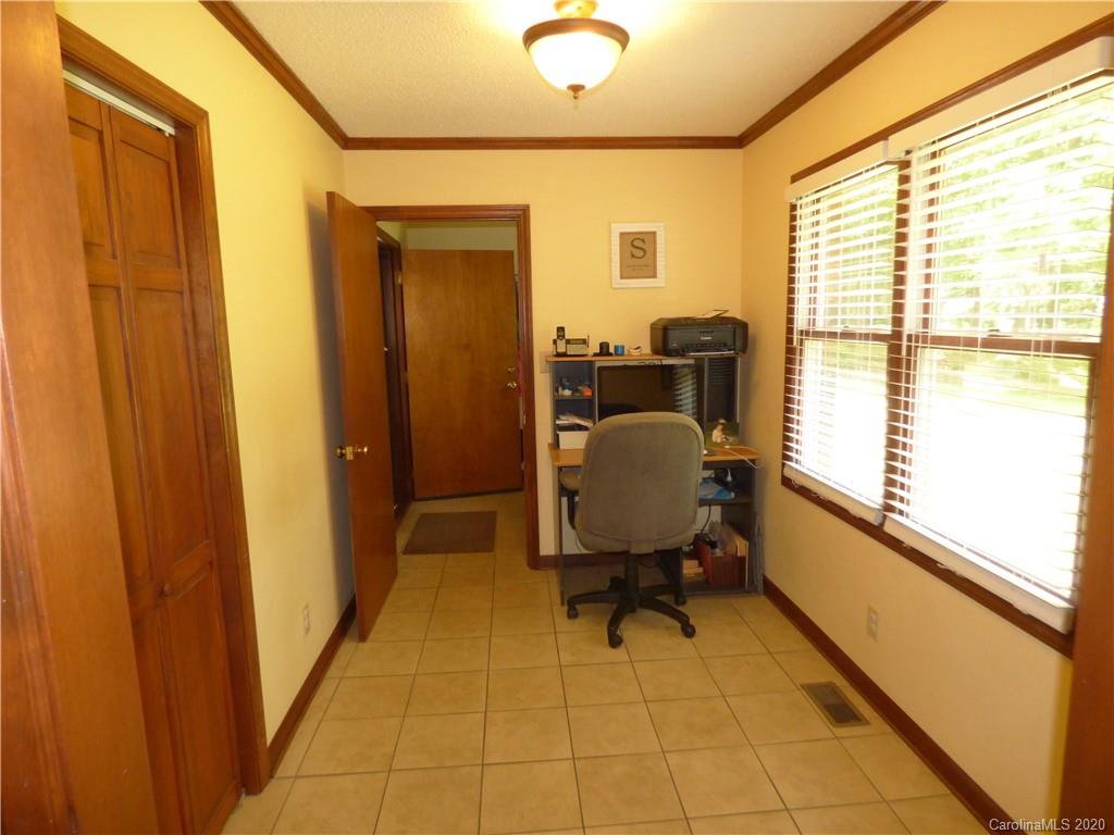 902 Pine Forest Road Charlotte, NC 28214 - Photo 10 of 21 Gallery Image 10