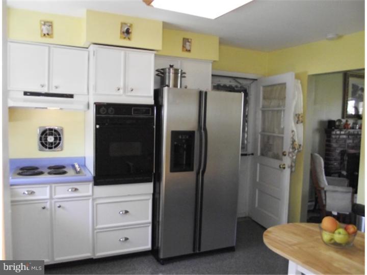 536 Durham Road Langhorne, PA 19047 - Photo 11 of 24 Kitchen