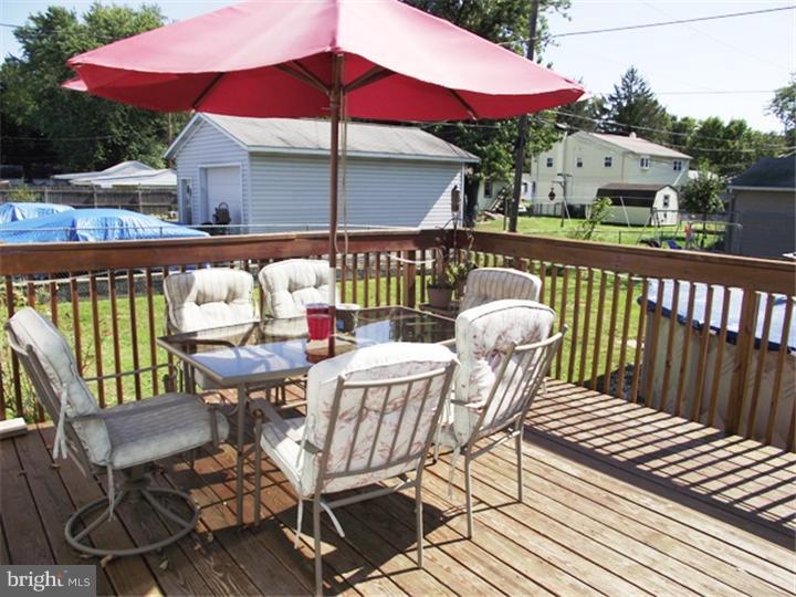 536 Durham Road Langhorne, PA 19047 - Photo 23 of 24 Deck