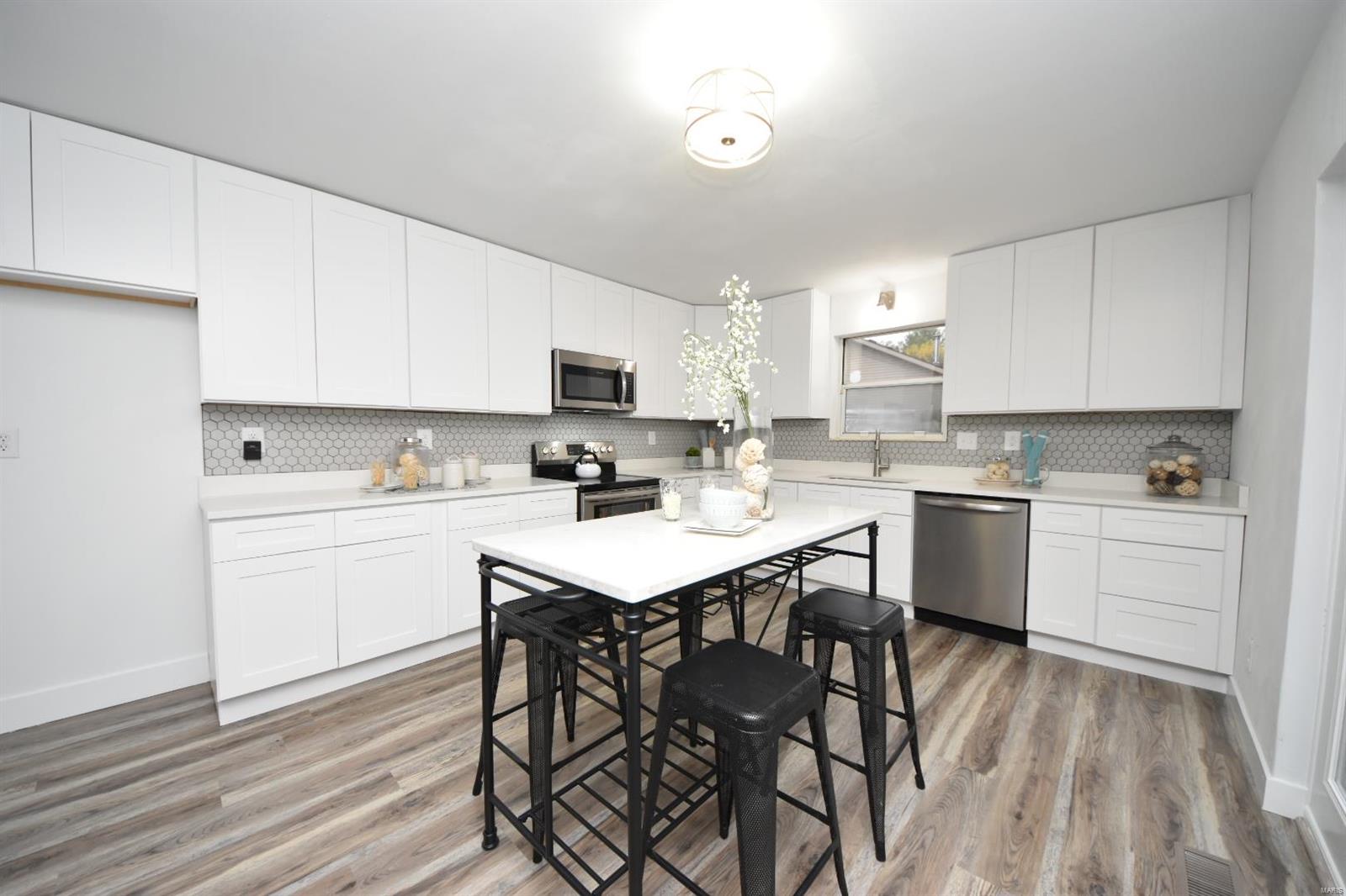 52 Innsbruck Lane Shiloh, IL 62221 - Photo 11 of 25