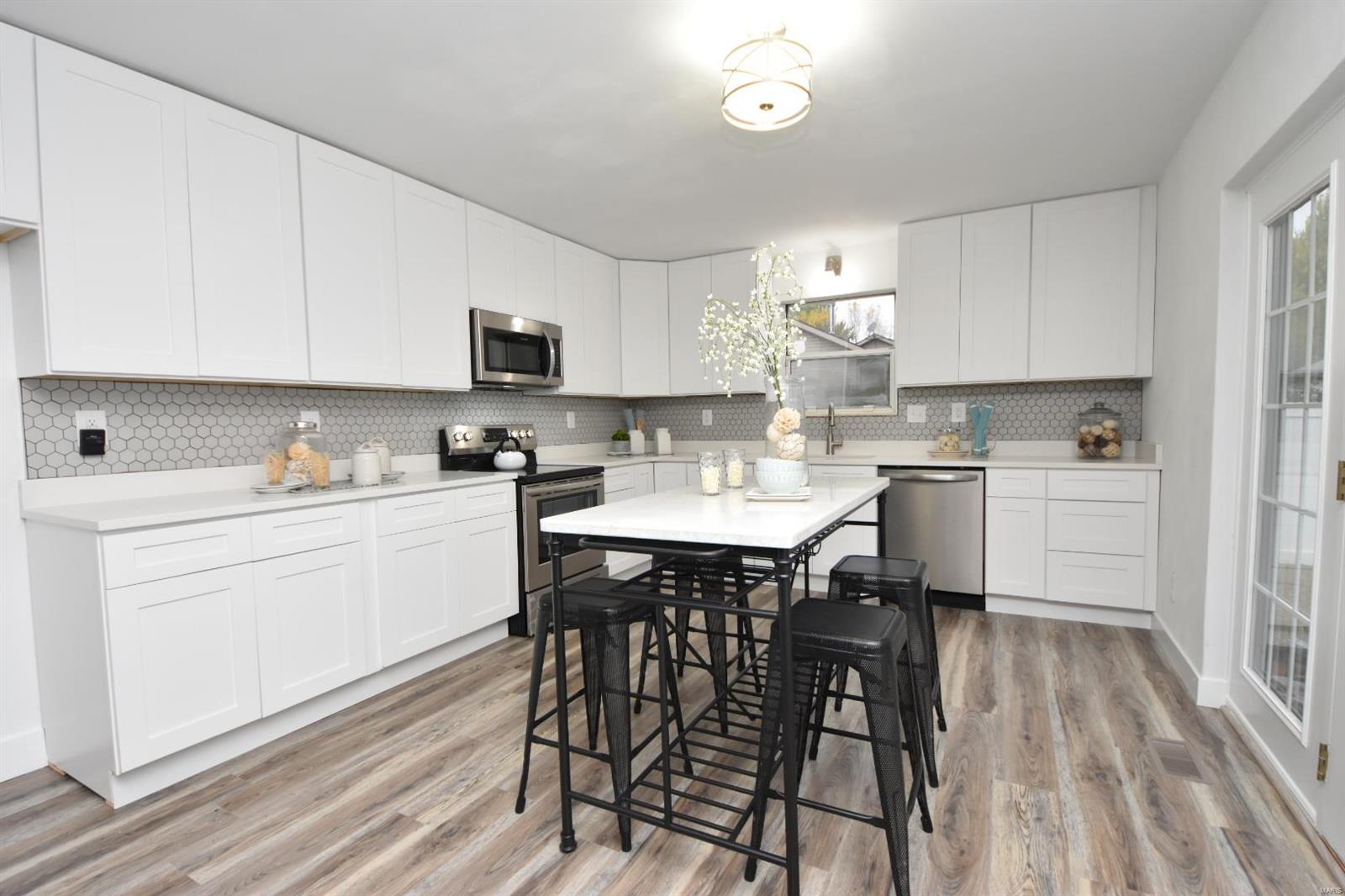 52 Innsbruck Lane Shiloh, IL 62221 - Photo 13 of 25