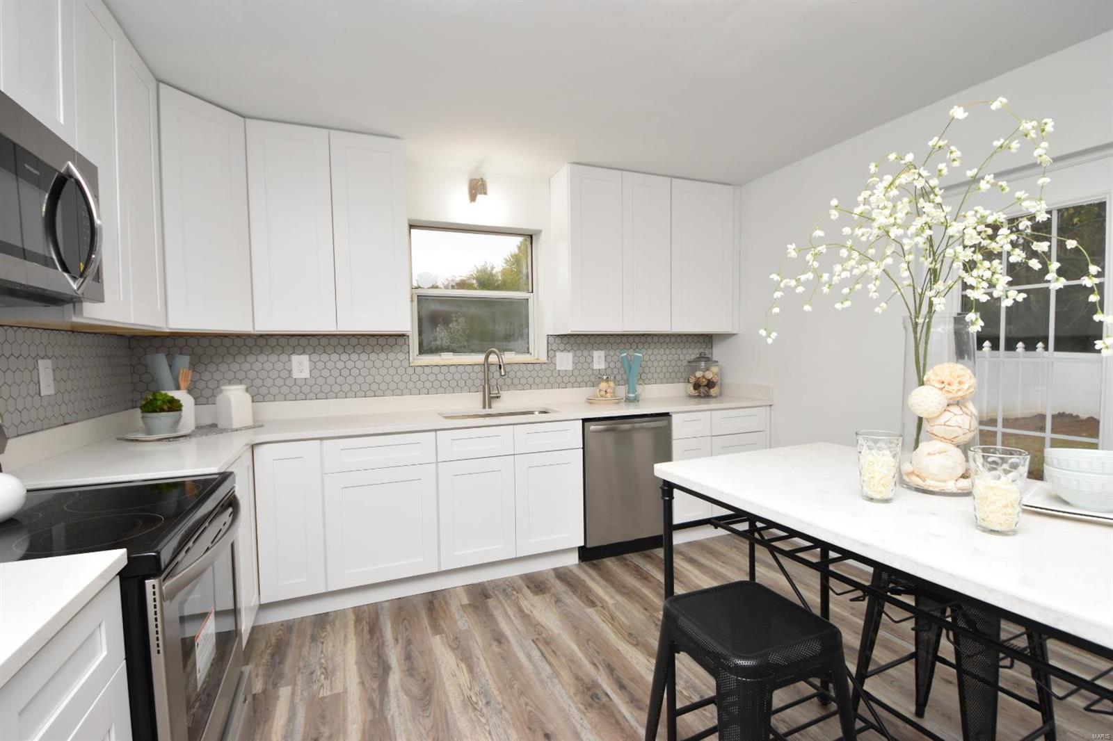 52 Innsbruck Lane Shiloh, IL 62221 - Photo 15 of 25