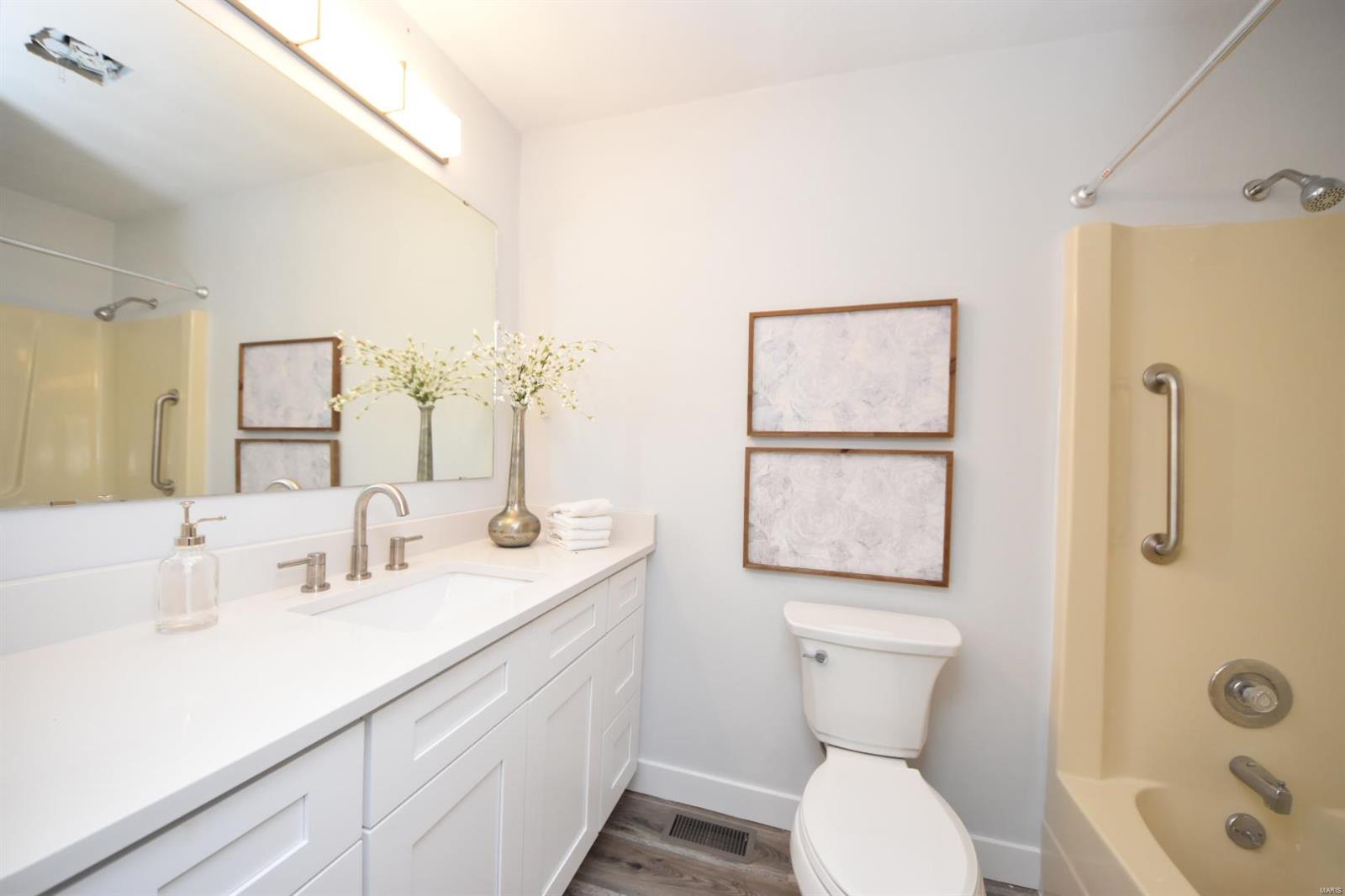 52 Innsbruck Lane Shiloh, IL 62221 - Photo 19 of 25