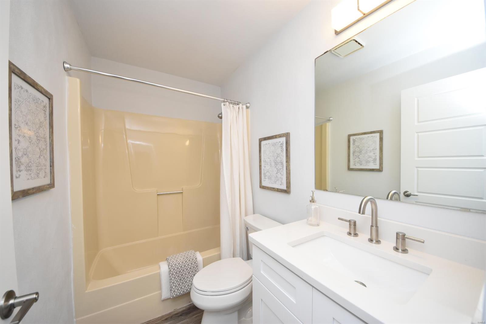 52 Innsbruck Lane Shiloh, IL 62221 - Photo 23 of 25