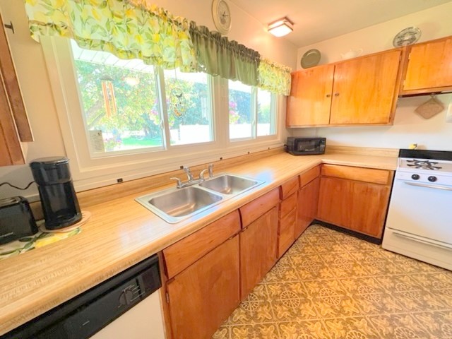 3680 Waverly Road Owego, NY 13827 - Photo 5 of 26 Gallery Image 5