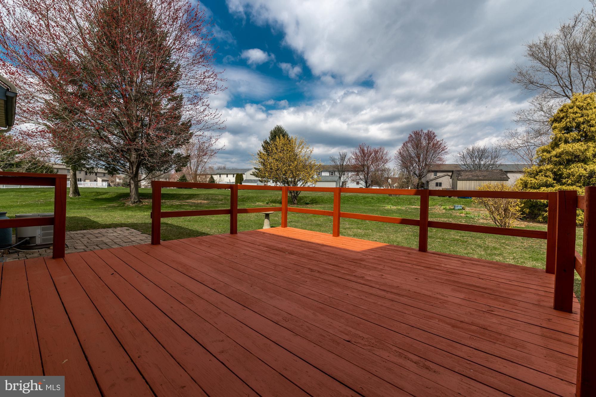 18 Lakeview Place Lititz, PA 17543 - Photo 18 of 25 Deck
