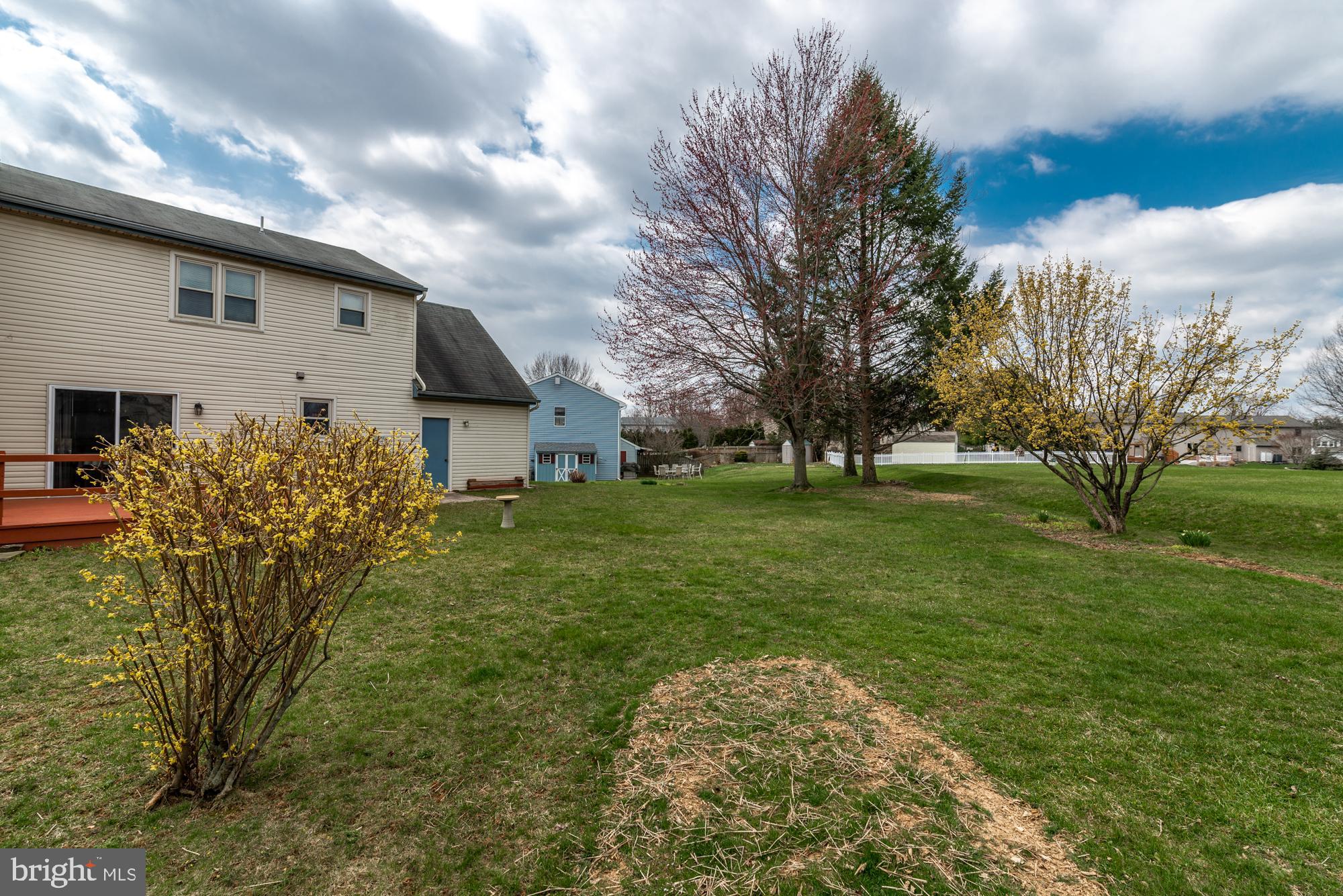 18 Lakeview Place Lititz, PA 17543 - Photo 23 of 25 Back Yard