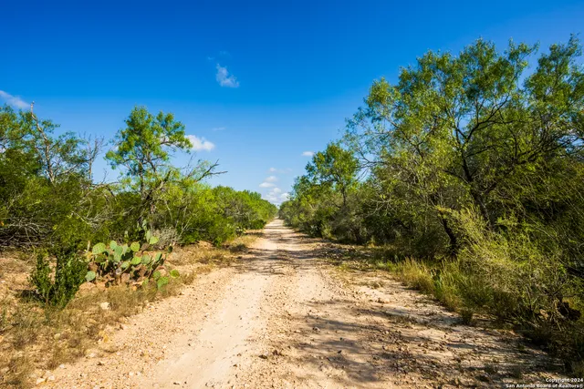 $2,431,250 | 0 Cr 646, Hondo, TX 78861