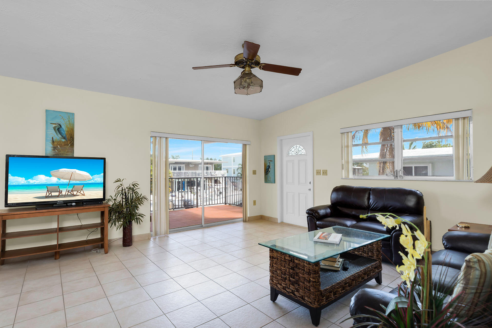 135 Coco Plum Road South Key Largo, FL 33037 - Photo 9 of 43 Main Living Area