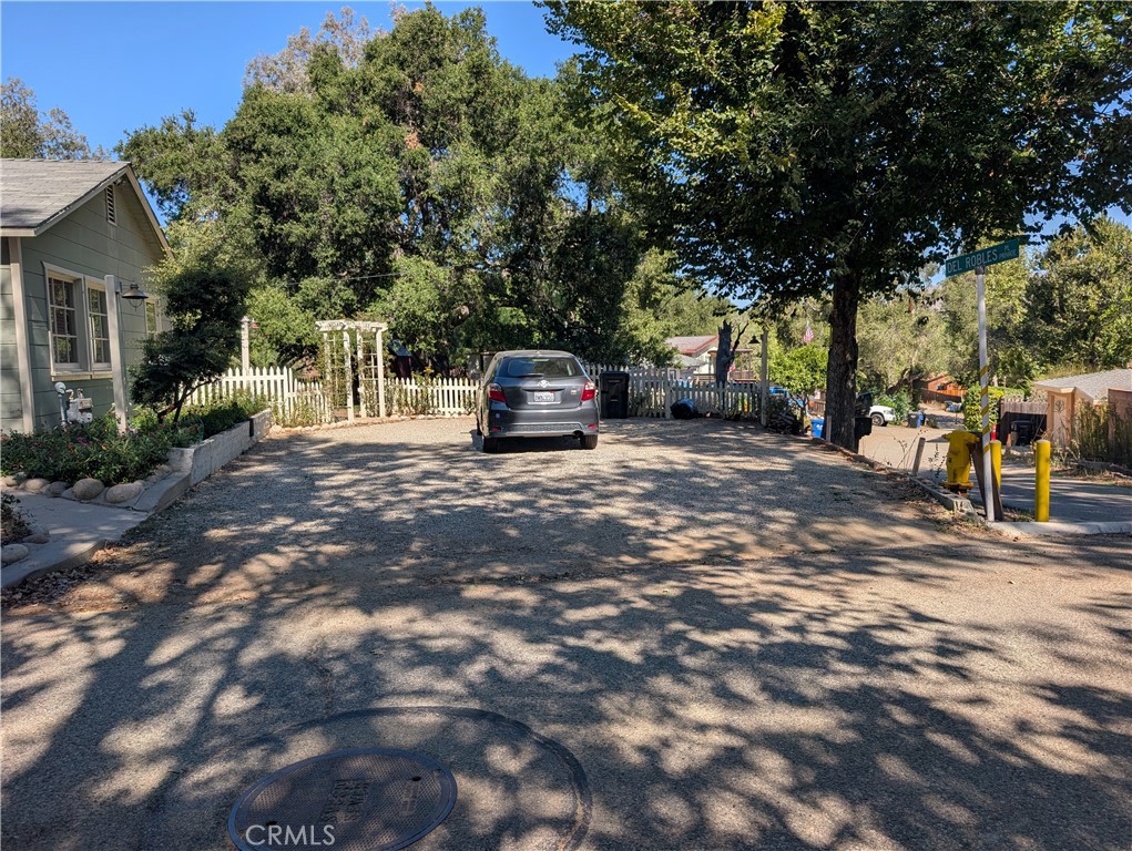 1184 Katherine Road Simi Valley, CA 93063 - Photo 16 of 16 Gallery Image 16