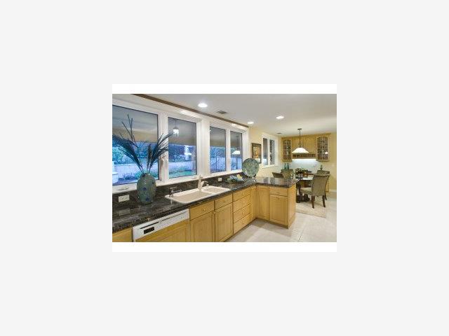 550 Darrell Road Hillsborough, CA 94010 - Photo 3 of 8