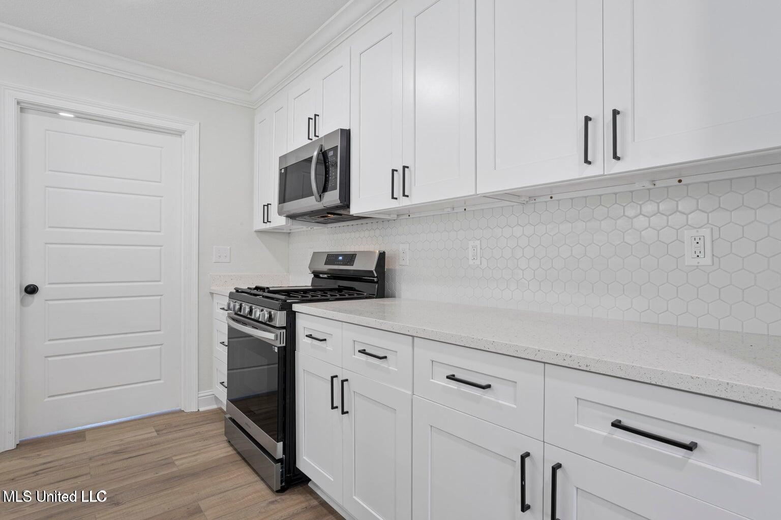 16341 Orange Grove Road Gulfport, MS 39503 - Photo 12 of 38 20250321175922478921000000-o