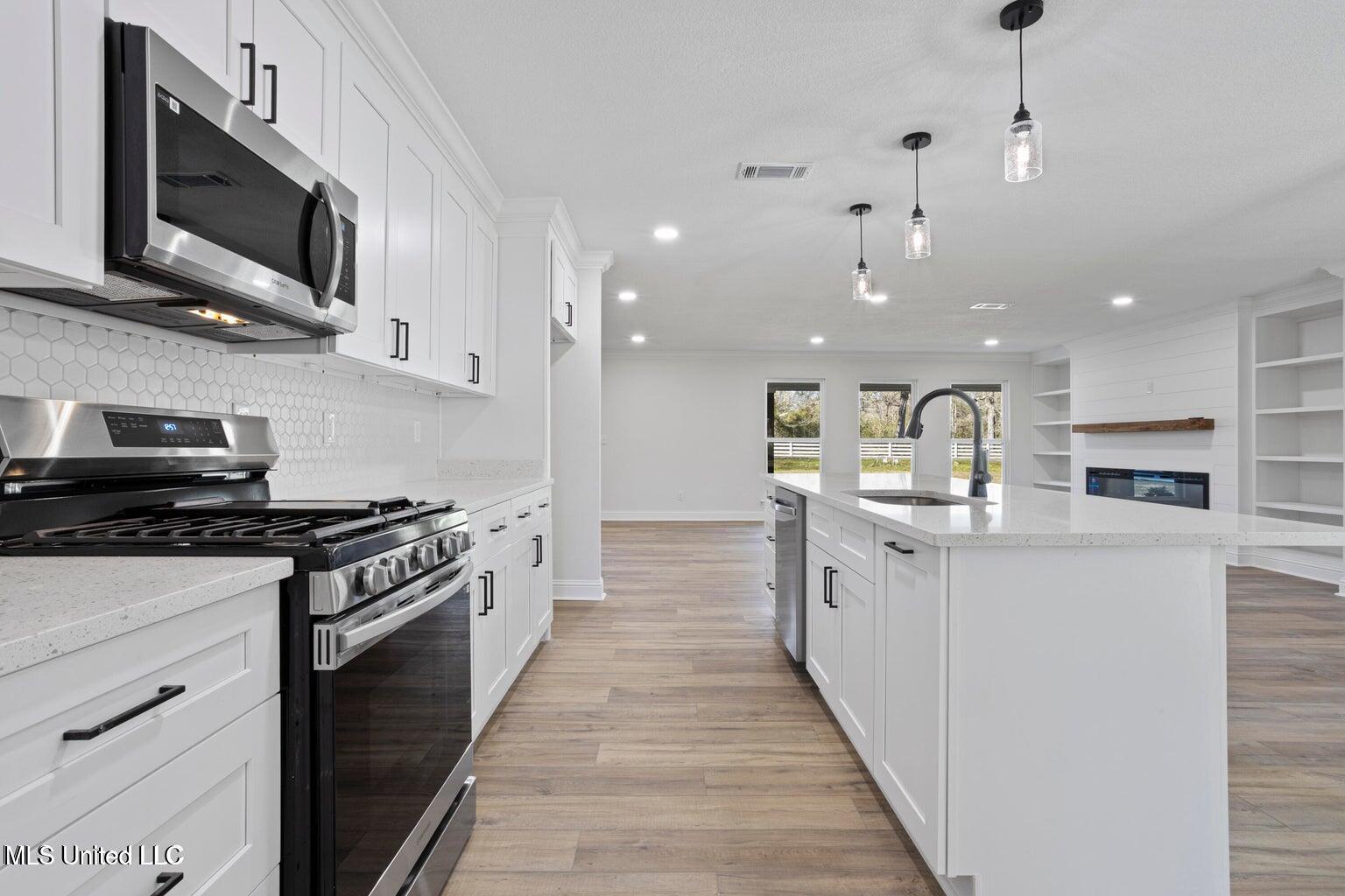 16341 Orange Grove Road Gulfport, MS 39503 - Photo 14 of 38 20250321175926759421000000-o