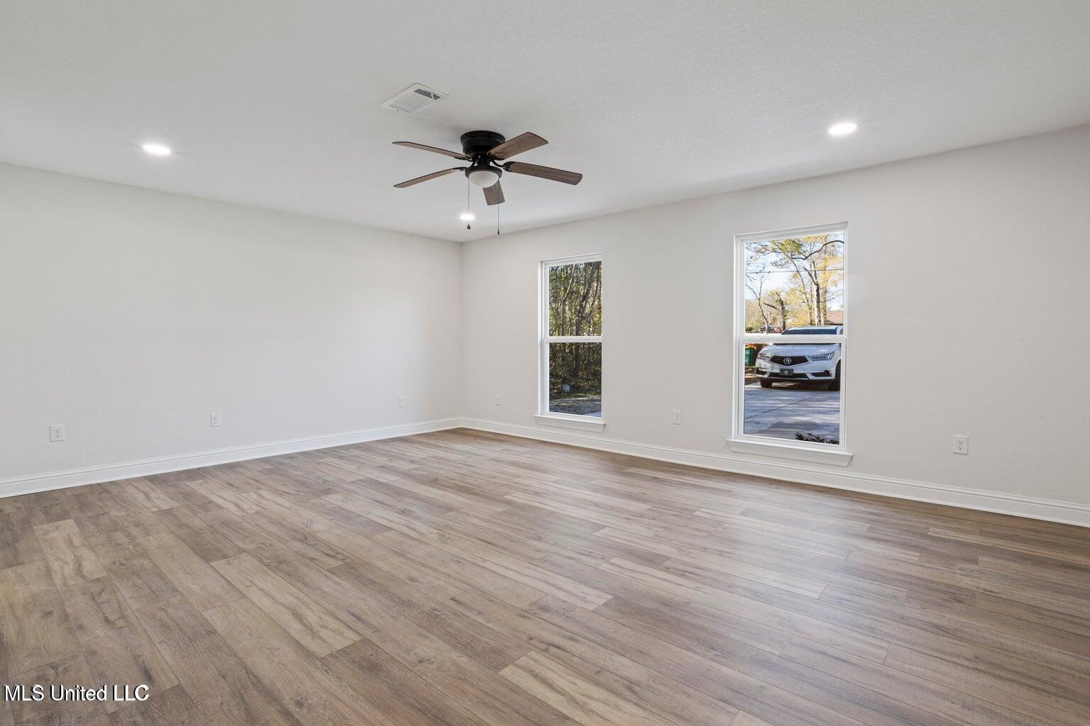 16341 Orange Grove Road Gulfport, MS 39503 - Photo 25 of 38 20250321175952395009000000-o