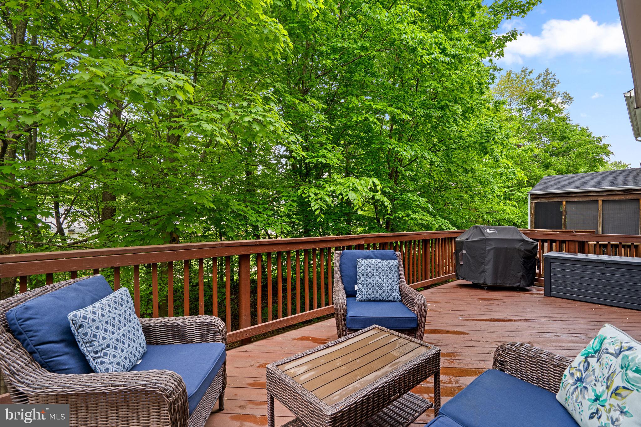20695 Riptide Square Sterling, VA 20165 - Photo 29 of 35 Beautiful Outdoor Deck