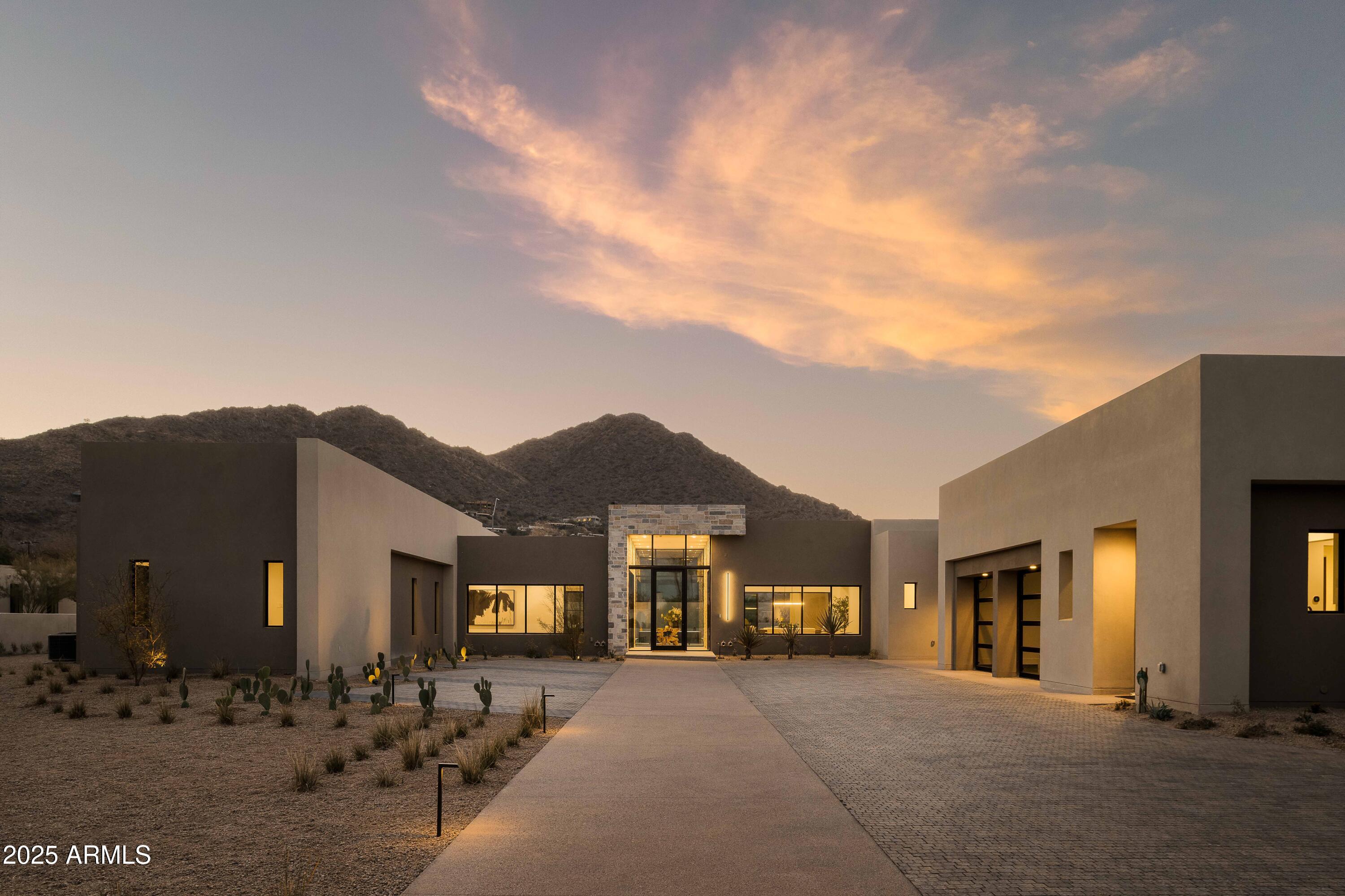 5327 North Invergordon Road Paradise Valley, AZ 85253 - Photo 1 of 57 Exterior Elevation