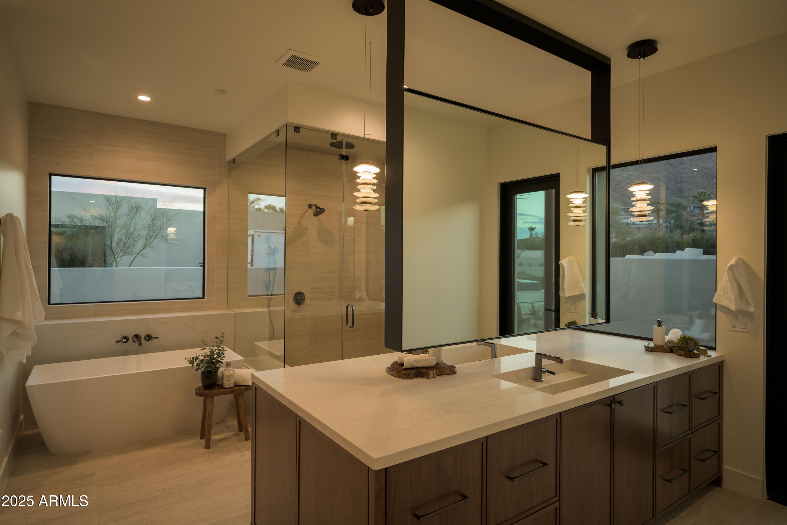 5327 North Invergordon Road Paradise Valley, AZ 85253 - Photo 28 of 57 Primary Bath