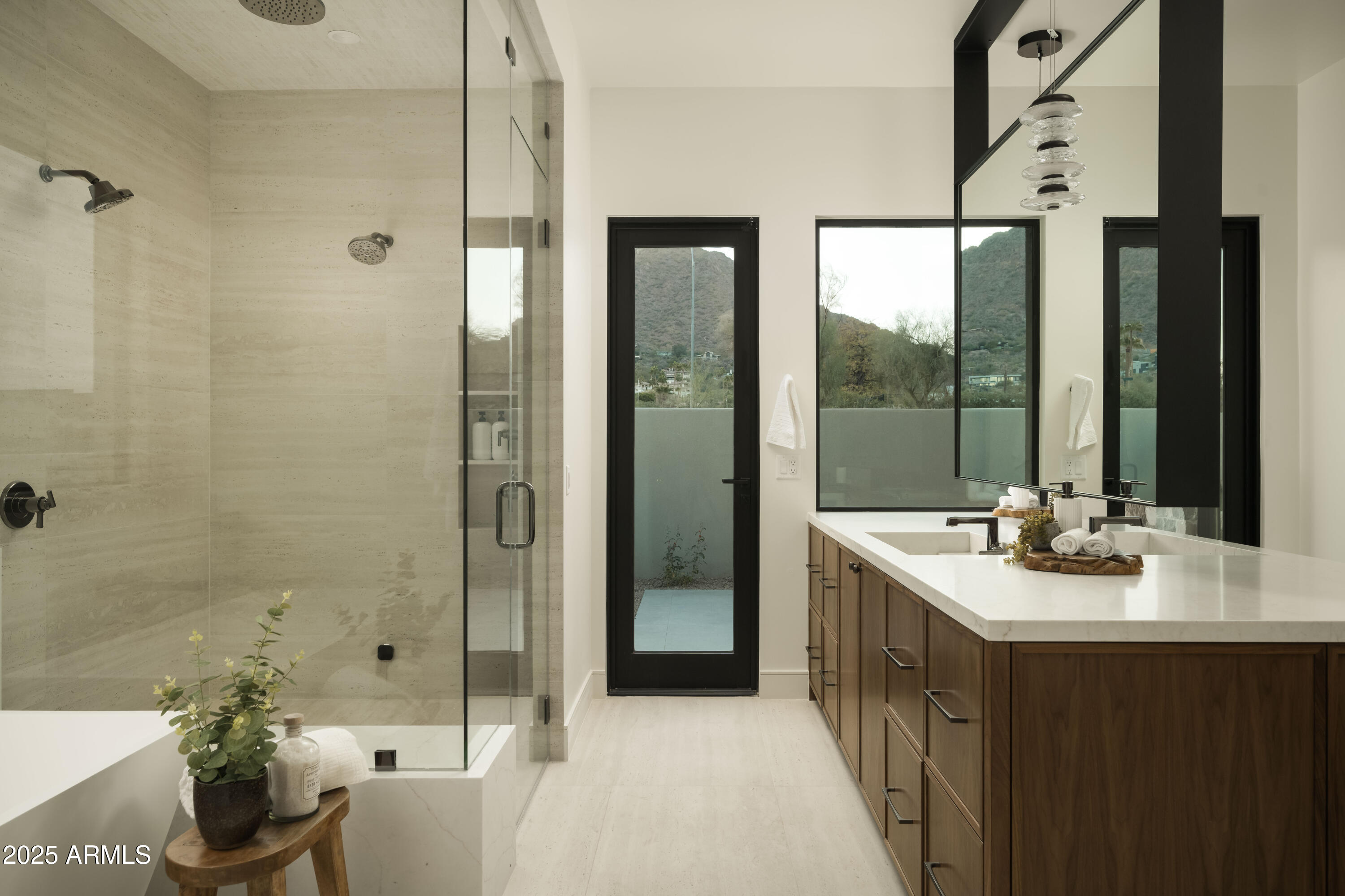 5327 North Invergordon Road Paradise Valley, AZ 85253 - Photo 29 of 57 Primary Bathroom