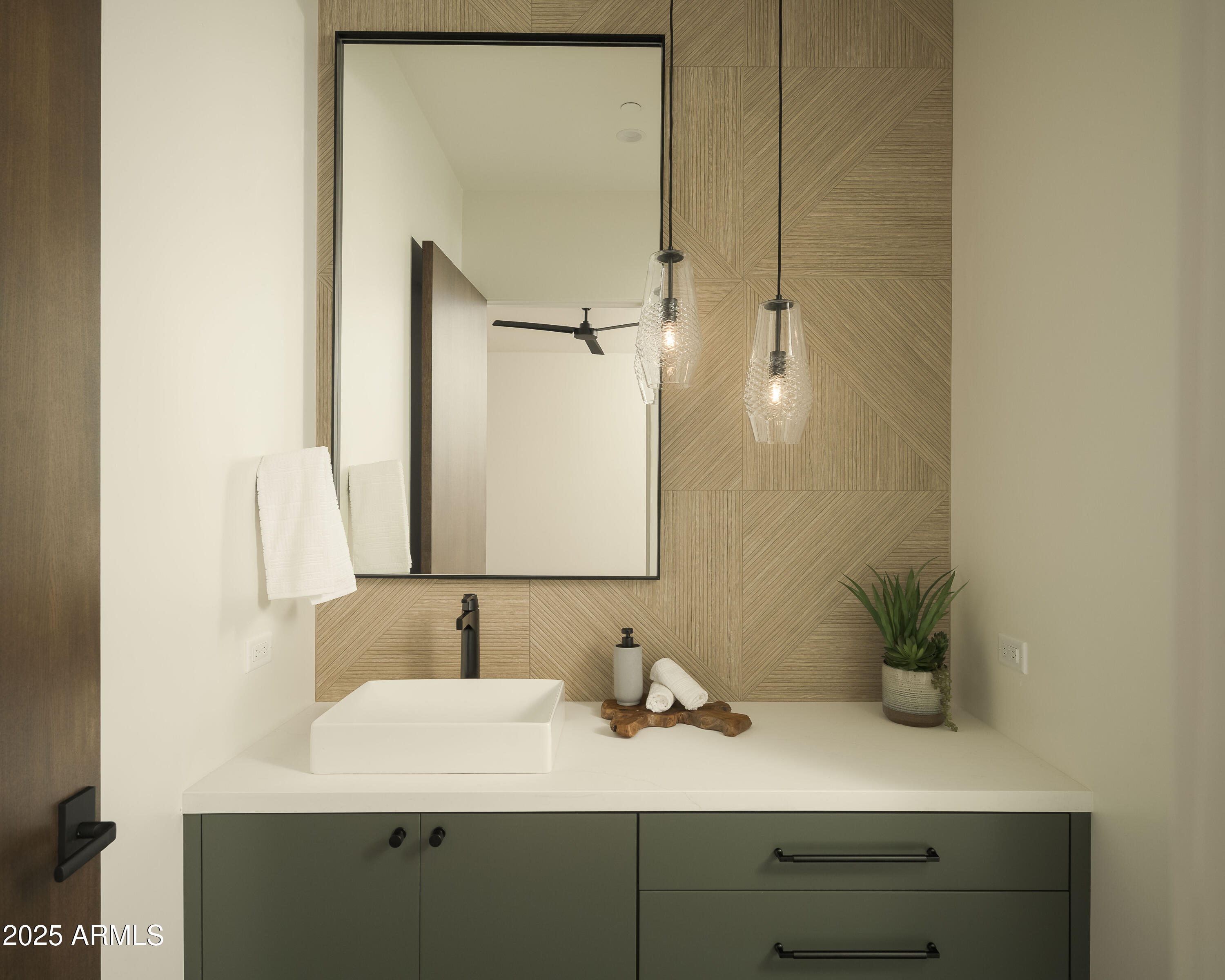5327 North Invergordon Road Paradise Valley, AZ 85253 - Photo 39 of 57 Bathroom 3