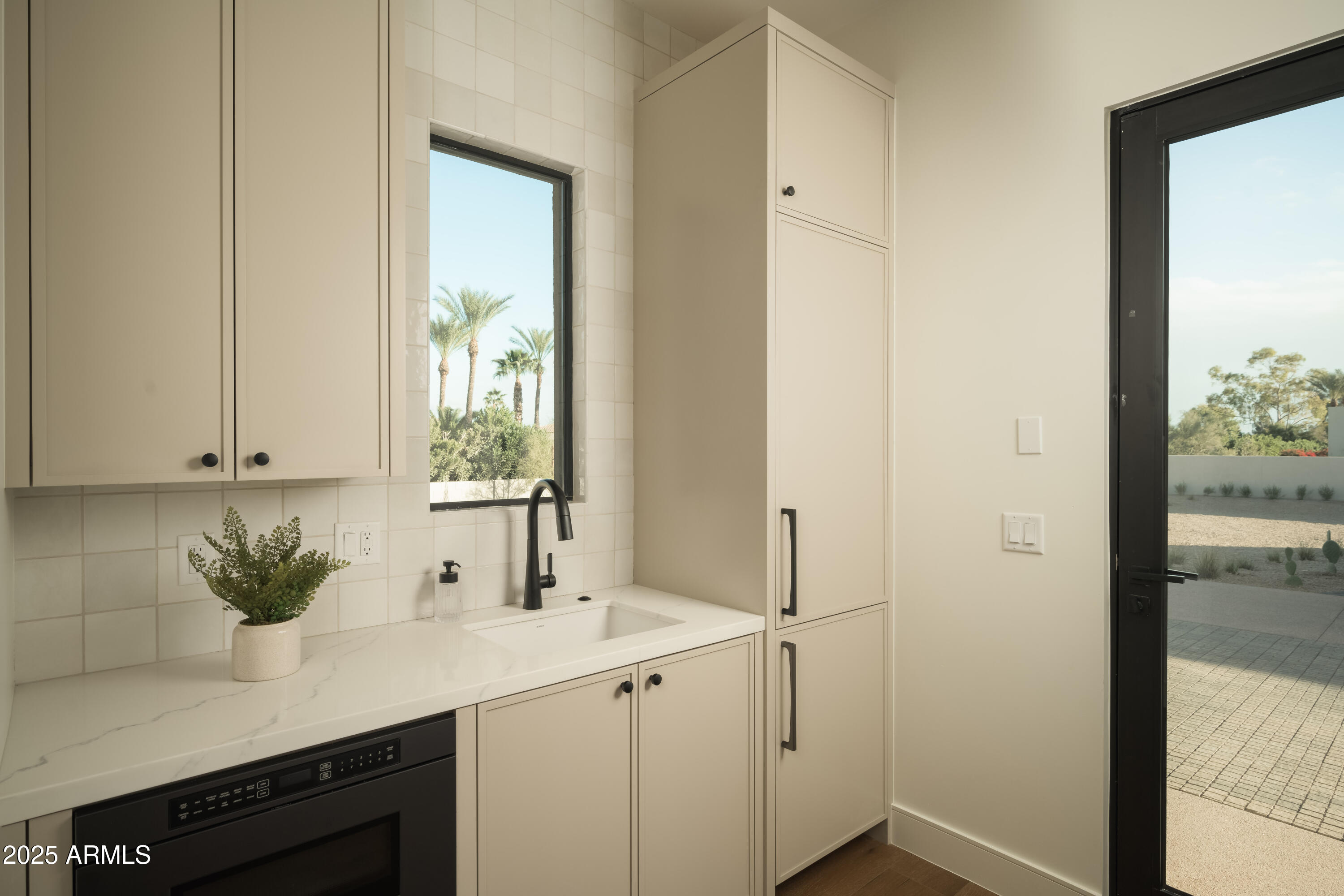 5327 North Invergordon Road Paradise Valley, AZ 85253 - Photo 45 of 57 Casita Kitchenette