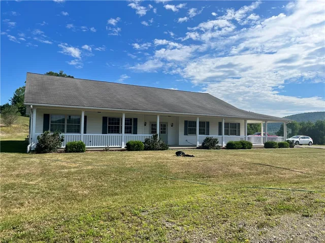 $325,000 | 568 Buckley Lane, Almond, NY 14804