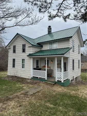 $129,900 | 32467 County Route 54, Chaumont, NY 13622