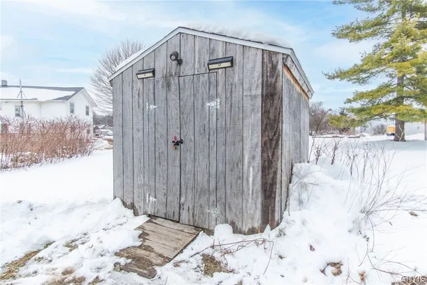 $129,900 | 32467 County Route 54, Chaumont, NY 13622