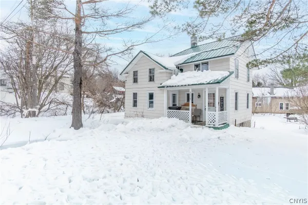 $129,900 | 32467 County Route 54, Chaumont, NY 13622