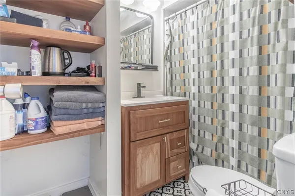 $129,900 | 32467 County Route 54, Chaumont, NY 13622