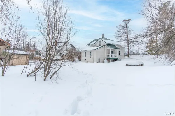 $129,900 | 32467 County Route 54, Chaumont, NY 13622