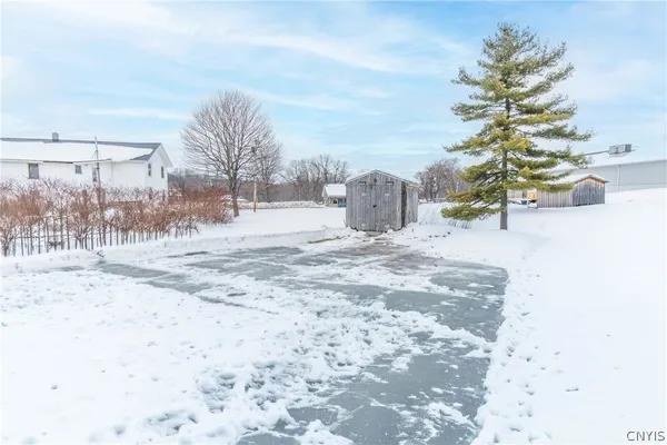 $129,900 | 32467 County Route 54, Chaumont, NY 13622