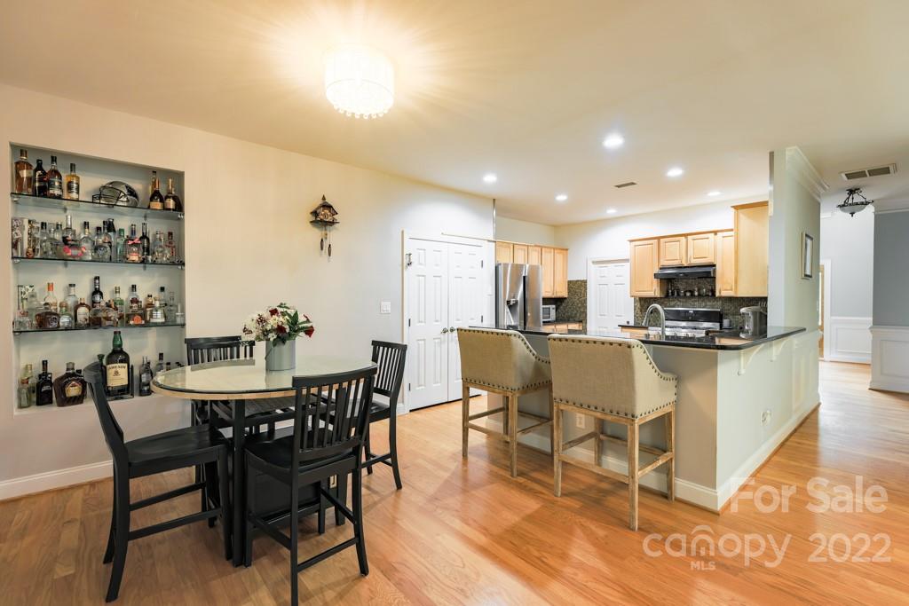 9442 Valley Road Charlotte, NC 28270 - Photo 5 of 28 Gallery Image 5