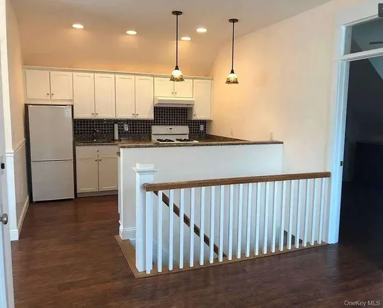 $2,500 | 298 South Ocean Avenue, Unit 2, Patchogue, NY 11772
