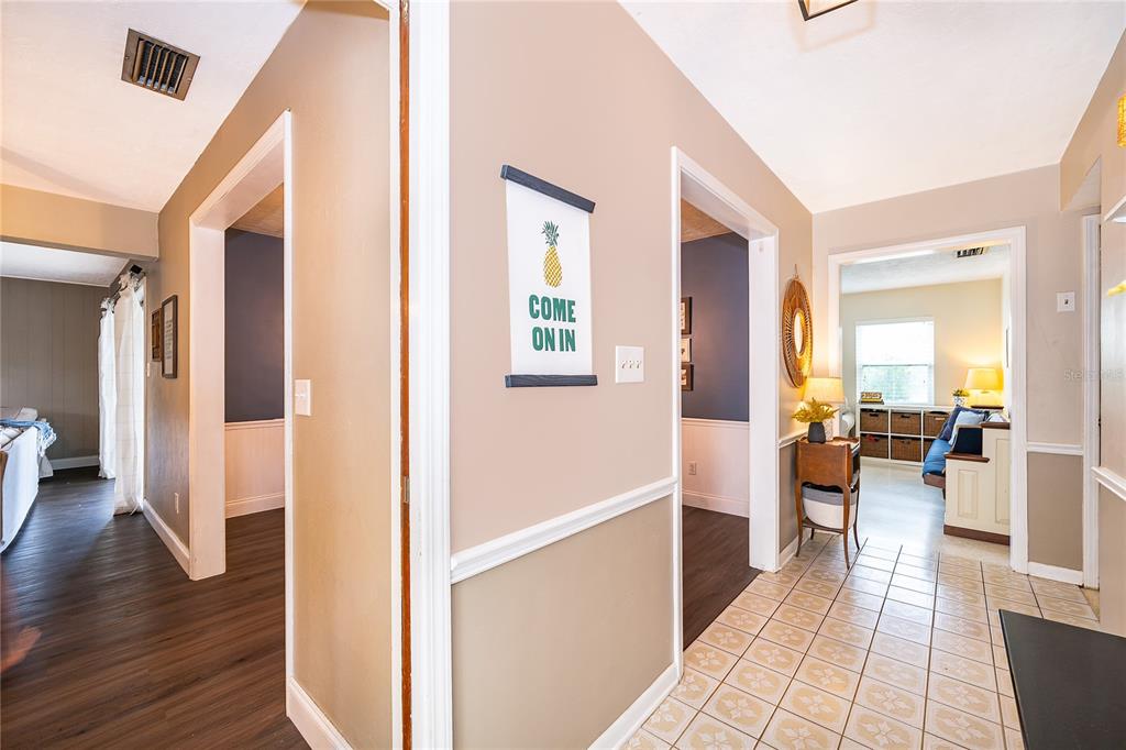 2464 Hunterfield Road Maitland, FL 32751 - Photo 4 of 26 a view of a living room