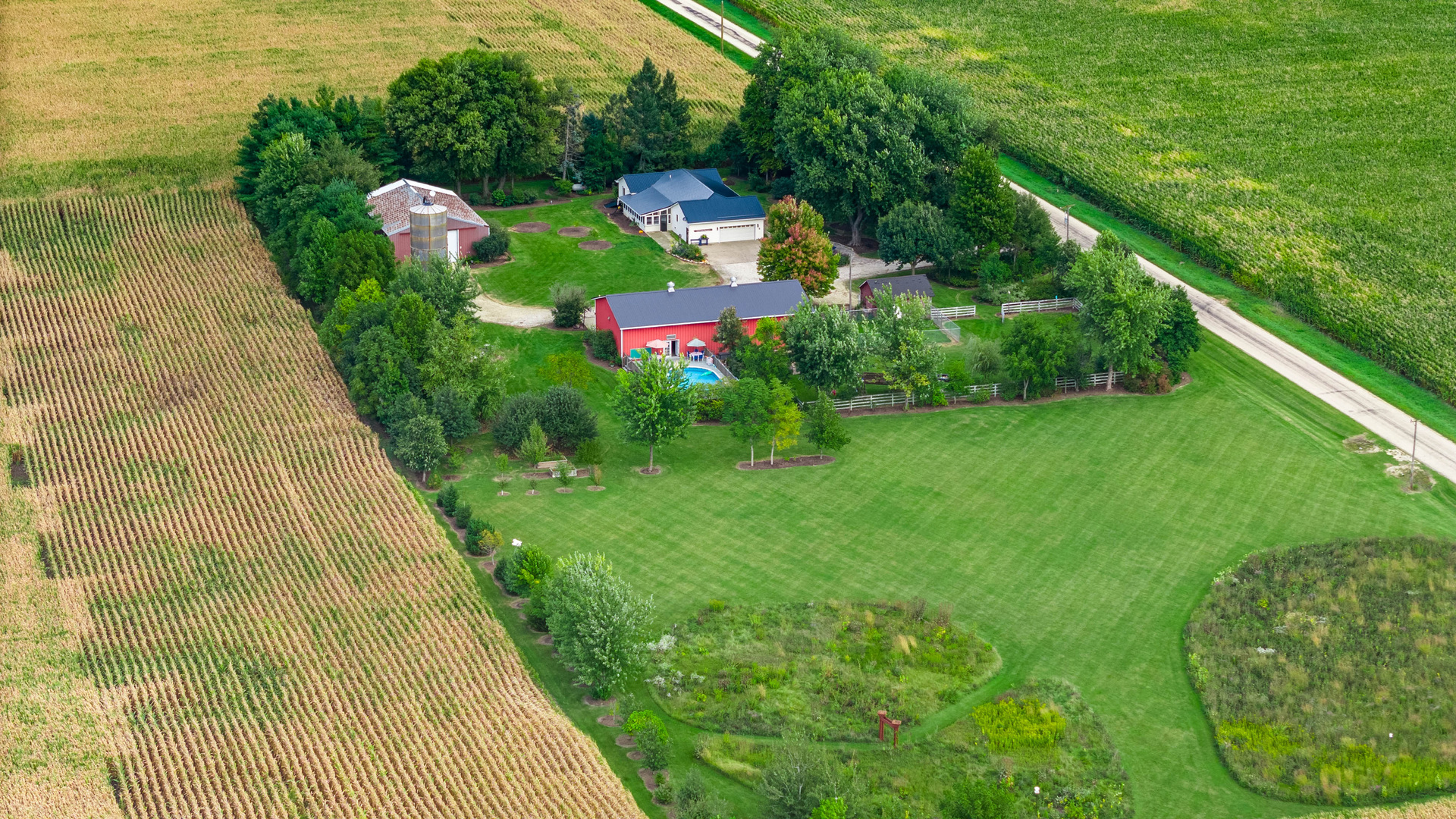 24765 Clare Road Clare, IL 60111 - Photo 5 of 78