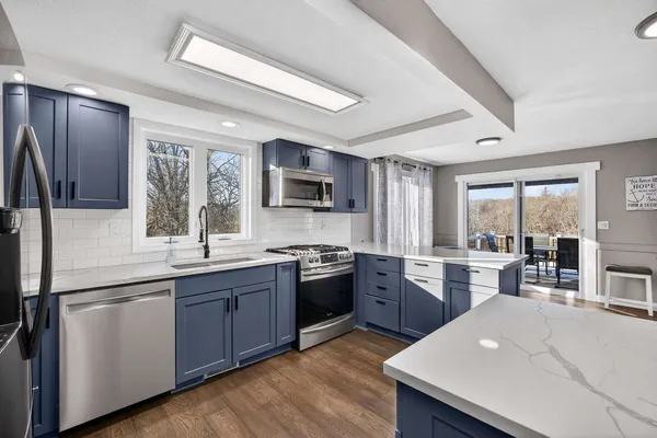 $635,000 | 11700 61st Avenue, Blue Grass, IA 52726